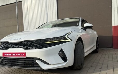 KIA K5, 2022 год, 1 700 000 рублей, 6 фотография