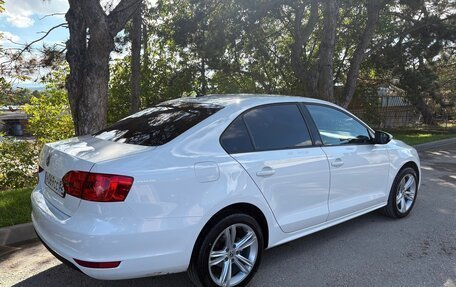Volkswagen Jetta VII, 2013 год, 1 270 000 рублей, 2 фотография