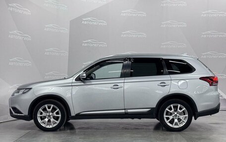 Mitsubishi Outlander III рестайлинг 3, 2018 год, 1 850 000 рублей, 2 фотография