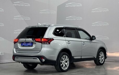 Mitsubishi Outlander III рестайлинг 3, 2018 год, 1 850 000 рублей, 5 фотография
