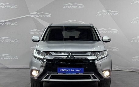 Mitsubishi Outlander III рестайлинг 3, 2018 год, 1 850 000 рублей, 8 фотография