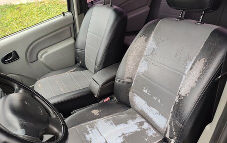 Renault Logan I, 2007 год, 235 000 рублей, 13 фотография