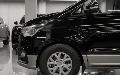 Hyundai H-1 II рестайлинг, 2021 год, 2 800 000 рублей, 20 фотография