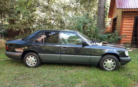 Mercedes-Benz E-Класс, 1995 год, 2 499 000 рублей, 2 фотография