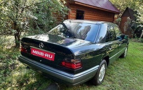 Mercedes-Benz E-Класс, 1995 год, 2 499 000 рублей, 10 фотография