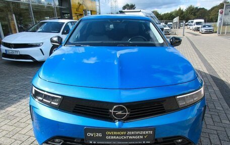 Opel Astra, 2023 год, 2 300 000 рублей, 2 фотография