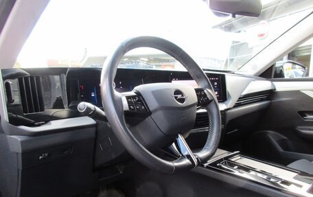Opel Astra, 2023 год, 2 300 000 рублей, 8 фотография