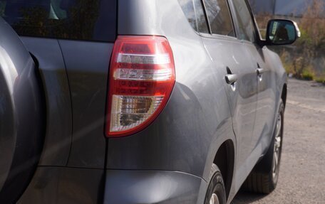 Toyota RAV4, 2011 год, 1 650 000 рублей, 10 фотография