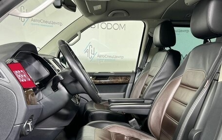 Volkswagen Multivan T6 рестайлинг, 2018 год, 4 897 700 рублей, 8 фотография