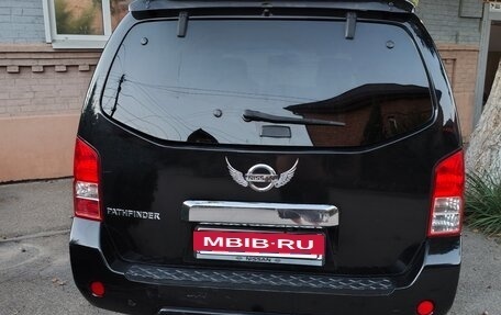 Nissan Pathfinder, 2011 год, 1 800 000 рублей, 2 фотография