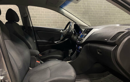 Hyundai Solaris II рестайлинг, 2015 год, 990 000 рублей, 8 фотография