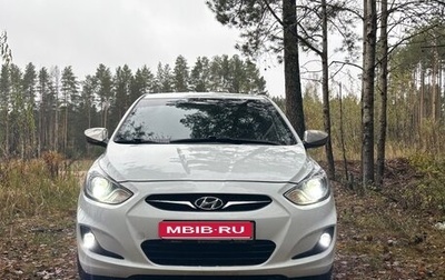 Hyundai Solaris II рестайлинг, 2012 год, 600 000 рублей, 1 фотография