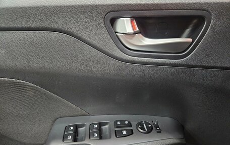Hyundai Solaris II рестайлинг, 2022 год, 1 359 000 рублей, 17 фотография