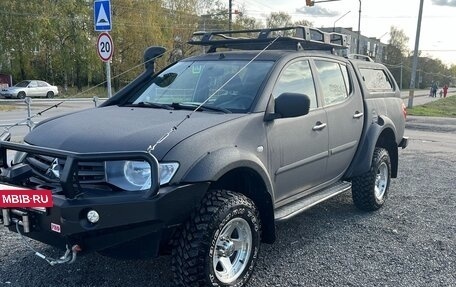 Mitsubishi L200 IV рестайлинг, 2013 год, 2 500 000 рублей, 2 фотография