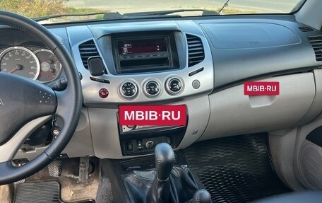Mitsubishi L200 IV рестайлинг, 2013 год, 2 500 000 рублей, 5 фотография