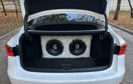 Lexus IS III, 2017 год, 2 780 000 рублей, 13 фотография