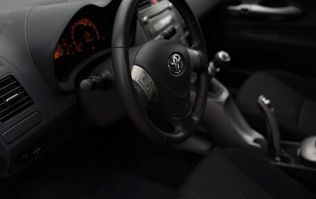 Toyota Auris II, 2009 год, 880 000 рублей, 16 фотография