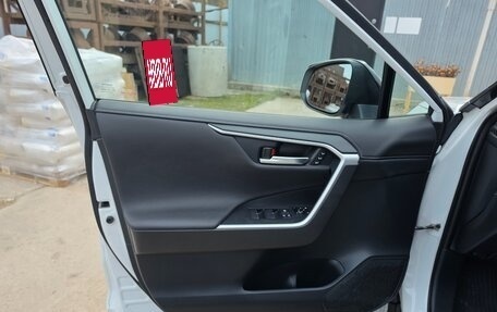 Toyota RAV4, 2020 год, 3 480 000 рублей, 6 фотография