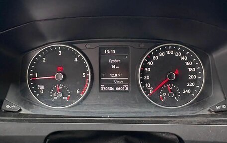 Volkswagen Caravelle T6 рестайлинг, 2017 год, 2 800 000 рублей, 9 фотография