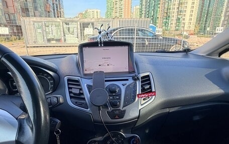 Ford Fiesta, 2011 год, 450 000 рублей, 10 фотография