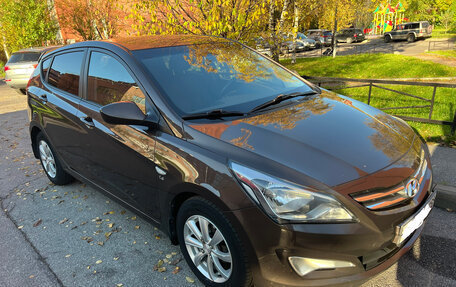 Hyundai Solaris II рестайлинг, 2015 год, 1 100 000 рублей, 2 фотография