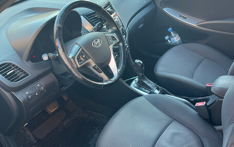 Hyundai Solaris II рестайлинг, 2015 год, 1 100 000 рублей, 7 фотография