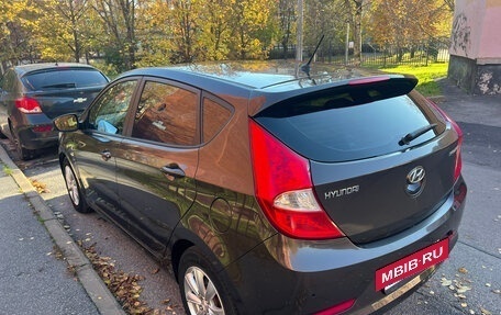 Hyundai Solaris II рестайлинг, 2015 год, 1 100 000 рублей, 4 фотография