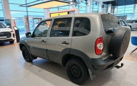 Chevrolet Niva I рестайлинг, 2018 год, 845 000 рублей, 4 фотография