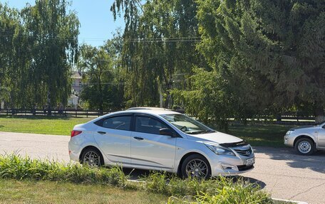 Hyundai Solaris II рестайлинг, 2014 год, 790 000 рублей, 3 фотография