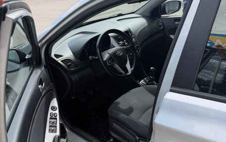 Hyundai Solaris II рестайлинг, 2014 год, 790 000 рублей, 9 фотография