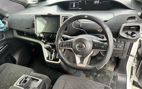 Nissan Serena IV, 2016 год, 2 100 000 рублей, 13 фотография