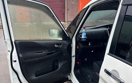 Nissan Serena IV, 2016 год, 2 100 000 рублей, 10 фотография