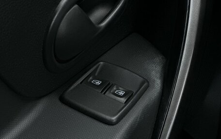 Renault Logan II, 2019 год, 1 180 000 рублей, 15 фотография