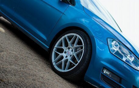 Volkswagen Golf VII рестайлинг, 2013 год, 990 000 рублей, 32 фотография