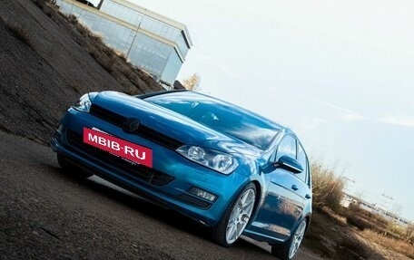 Volkswagen Golf VII рестайлинг, 2013 год, 990 000 рублей, 28 фотография