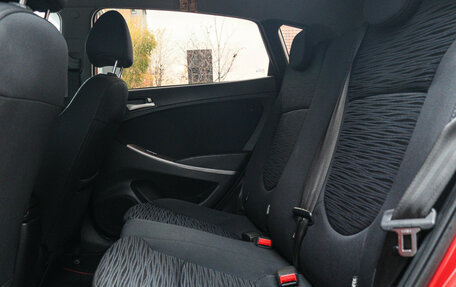 Hyundai Solaris II рестайлинг, 2015 год, 1 000 000 рублей, 8 фотография