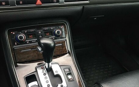 Audi A8, 2005 год, 1 290 000 рублей, 8 фотография