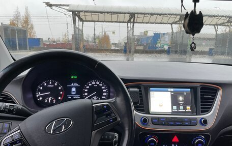 Hyundai Solaris II рестайлинг, 2018 год, 1 100 000 рублей, 4 фотография