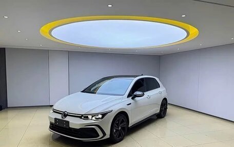 Volkswagen Golf VIII, 2022 год, 2 196 000 рублей, 1 фотография