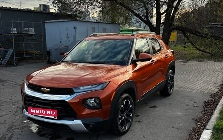 Chevrolet TrailBlazer, 2022 год, 1 950 000 рублей, 2 фотография