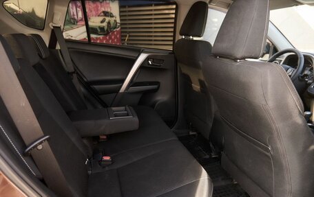 Toyota RAV4, 2017 год, 2 200 000 рублей, 8 фотография