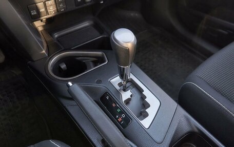 Toyota RAV4, 2017 год, 2 200 000 рублей, 10 фотография