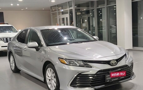 Toyota Camry, 2022 год, 2 430 000 рублей, 7 фотография