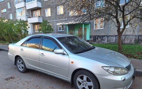 Toyota Camry V40, 2004 год, 760 000 рублей, 2 фотография