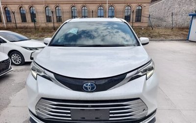 Toyota Sienna, 2022 год, 7 850 000 рублей, 1 фотография