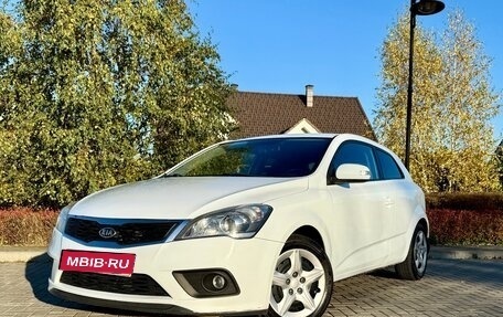 KIA cee'd I рестайлинг, 2011 год, 595 000 рублей, 1 фотография