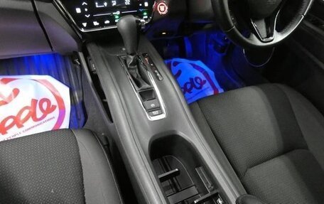 Honda Vezel, 2021 год, 1 520 000 рублей, 10 фотография