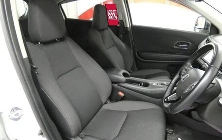Honda Vezel, 2021 год, 1 520 000 рублей, 13 фотография