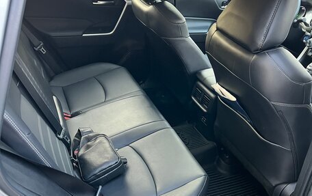 Toyota RAV4, 2022 год, 4 250 000 рублей, 6 фотография