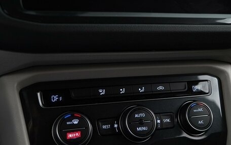 Volkswagen Tiguan II, 2018 год, 2 149 046 рублей, 15 фотография